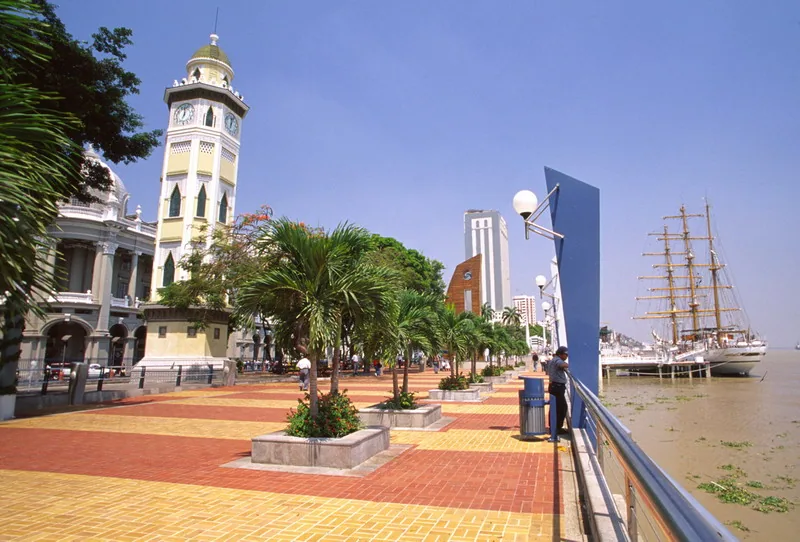 Malecon 2000 w Guayaquil - promenada nad rzeką Guayas