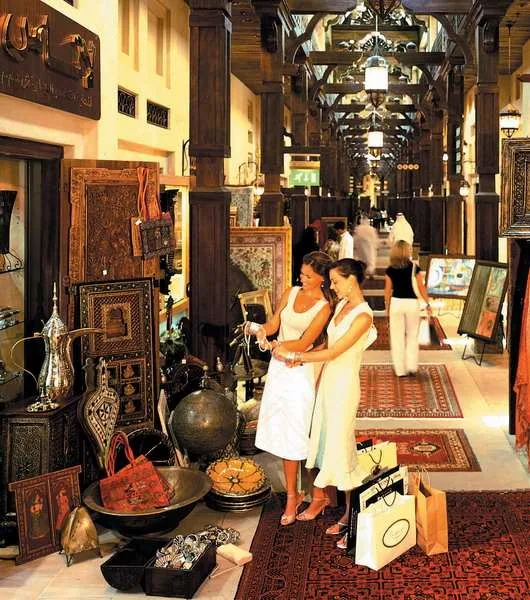 Klimatyczny, niezmiernie luksusowy Souk Madinat Jumeirah