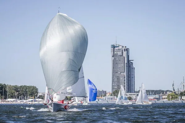 Widowiskowe regaty VOLVO Gdynia Sailing Days na Zatoce Gdańskiej