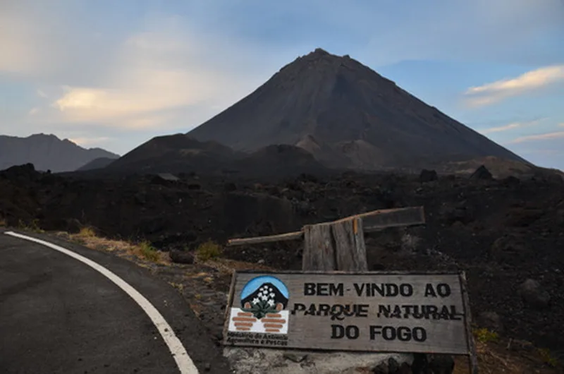 Parque Natural do Fogo rozciąga się na obszarze ok. 85 km²