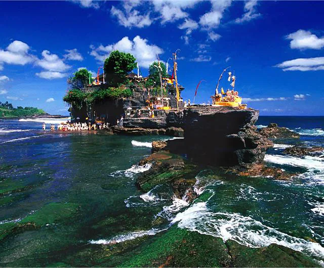 Bali-_Tanah_Loot.jpg
