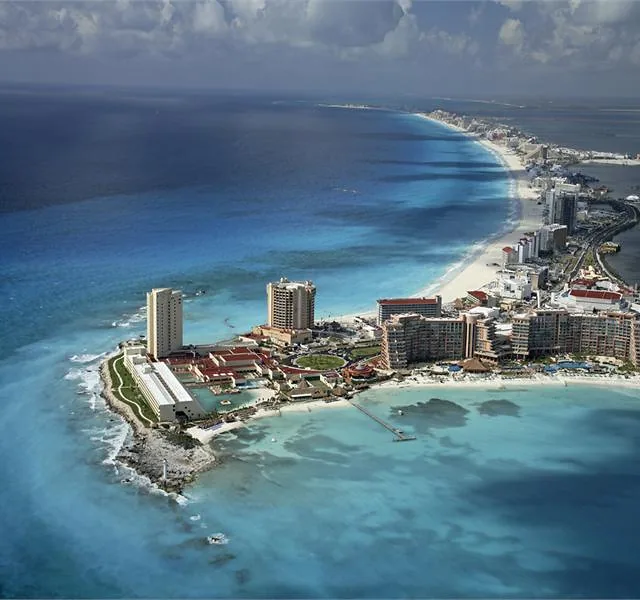 CancunPic.jpg