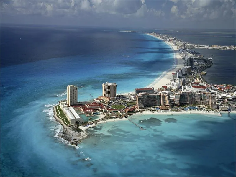 CancunPic.jpg