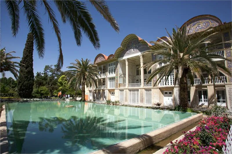 Shiraz_Botanical_Garden.jpg