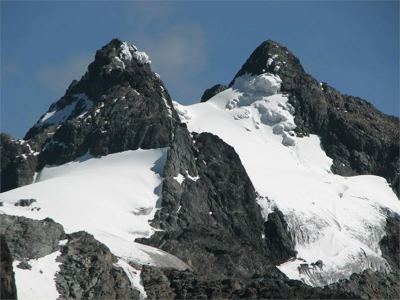 snow_at_Rwenzori.jpg
