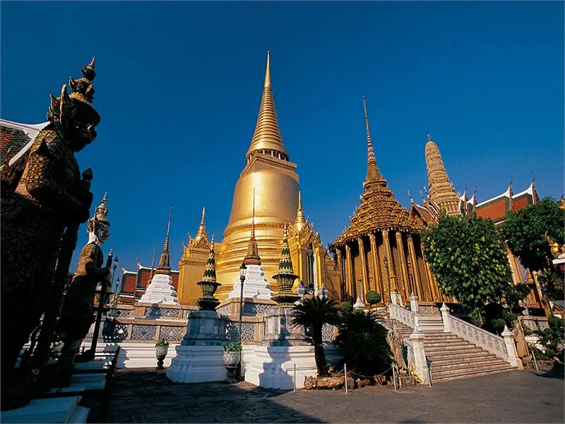 temple_of_the_emerald_buddha.jpg