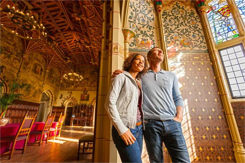 Banqueting Hall Cardiff Castle Crown copyright 2013 Visit Wales