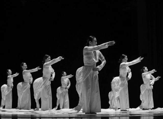Kim MaeJa ChangMu Dance Company