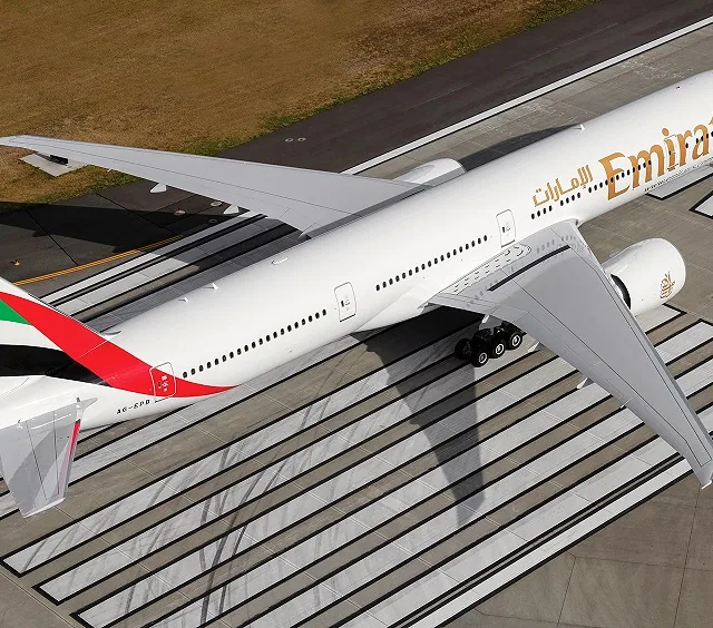 emiirates boeing 777 300er image 3