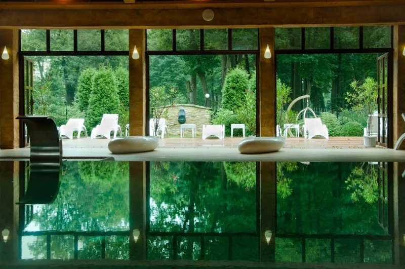 Basen w Manor House SPA
