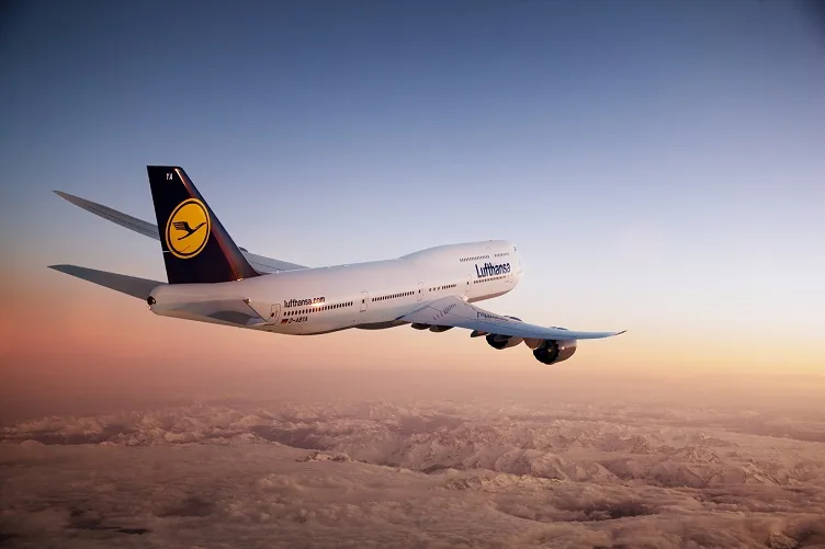 LH 747-8