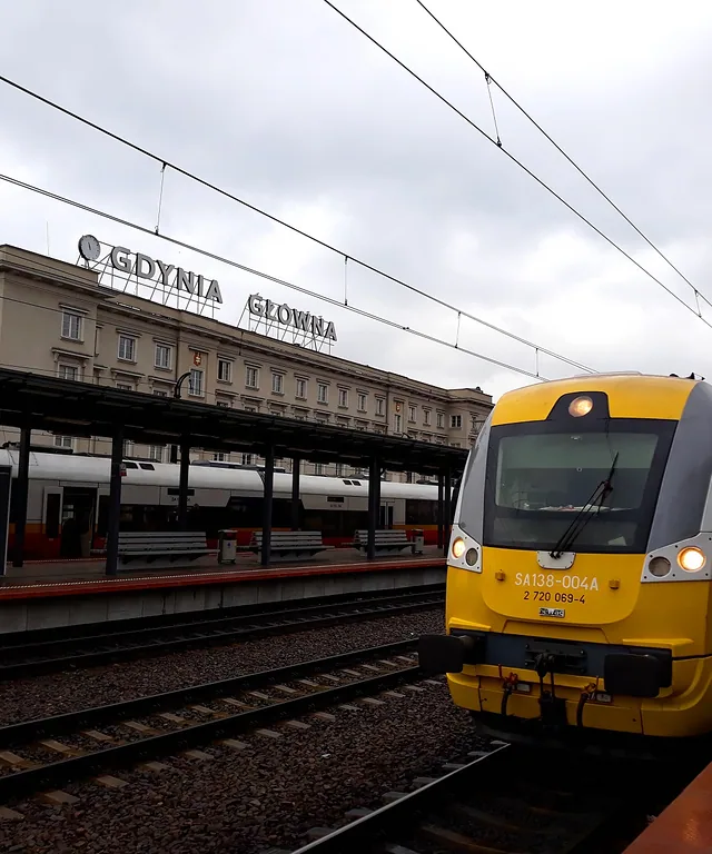 Pociąg Braniewo-Gdynia na stacji docelowej. Fot. POLREGIO