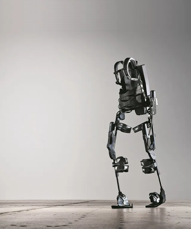Ekso Exoskeletion FullShot adj ext