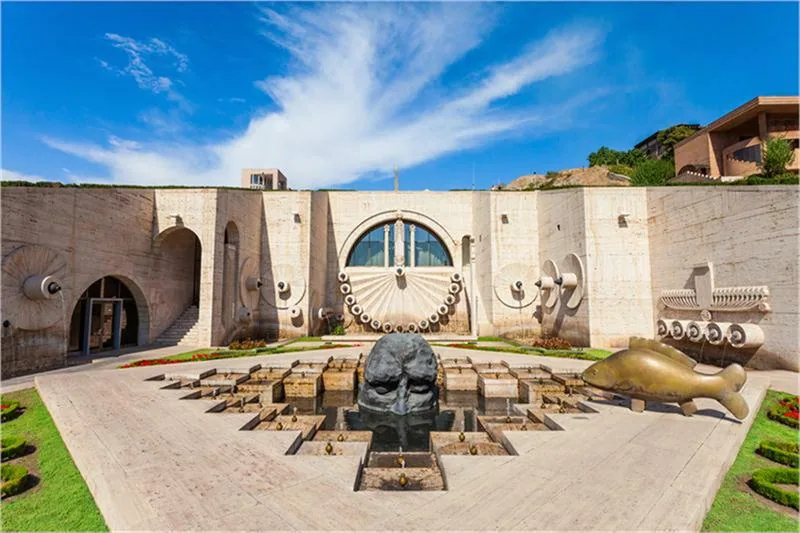 Yerevan Cascade 02