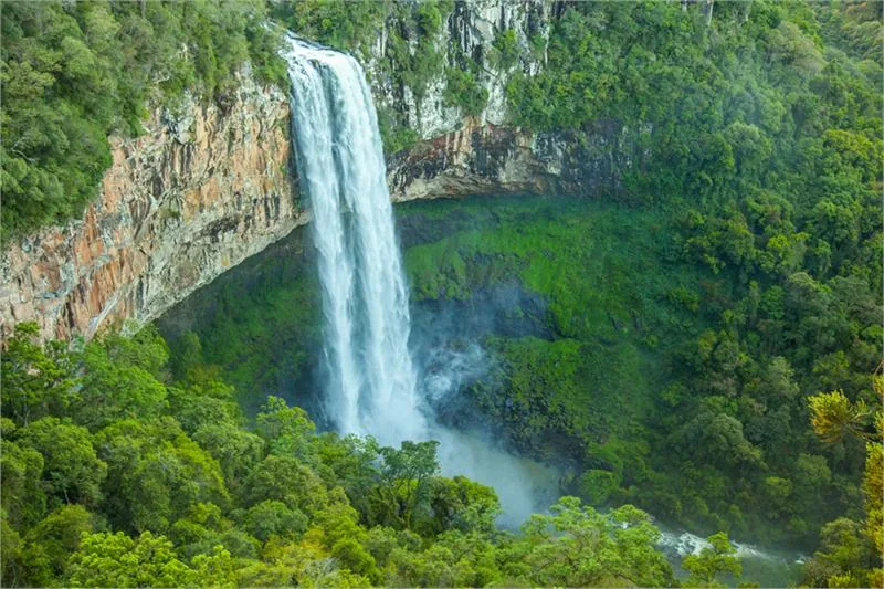 Cascata do Caracol – malowniczy, 131-metrowy wodospad obok kurortu Canela ©EMBRATUR IMAGE B