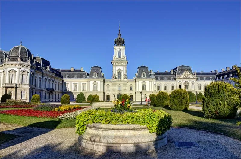 Dzieje neobarokowego pałacu Festeticsów w Keszthely nad Balatonem sięgają 1745 r © MAGYAR TURISZTIKAI ÜGYNÖKSÉG