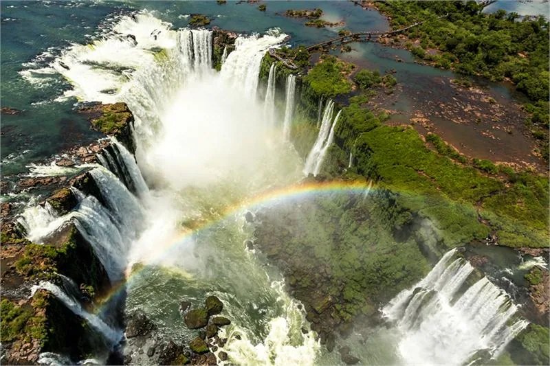 Wodospady Iguaçu leżą na granicy z Argentyną