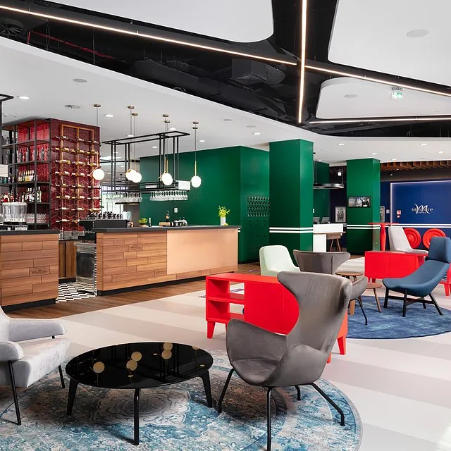 lobby3.jpg