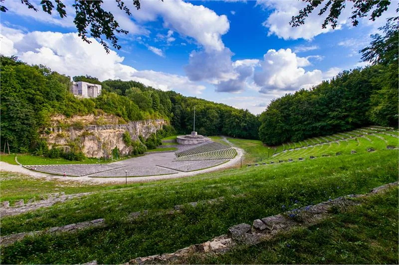 Pomnik Czynu Powstańczego z 1955 r. projektu Xawerego Dunikowskiego i amfiteatr na Górze Świętej Anny