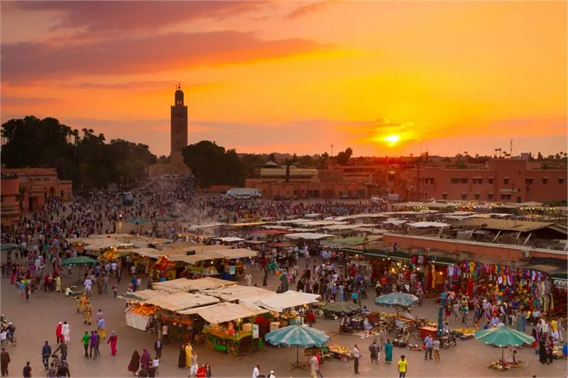 Dżami al-Fana w marrakeskiej medinie, wpisanej na Listę Światowego Dziedzictwa Ludzkości UNESCO
