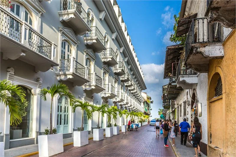 Casco Antiguo (Casco Viejo) to nazwa nadana miejscu, gdzie w 1673 r. zostało przeniesione miasto Panama