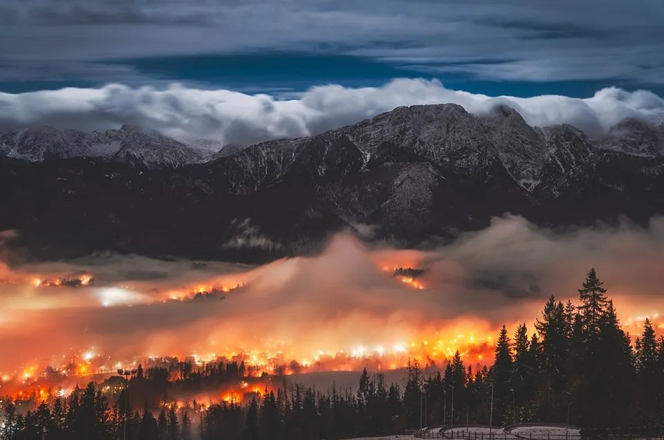 Widok z Gubałówki na Tatry i Zakopane
