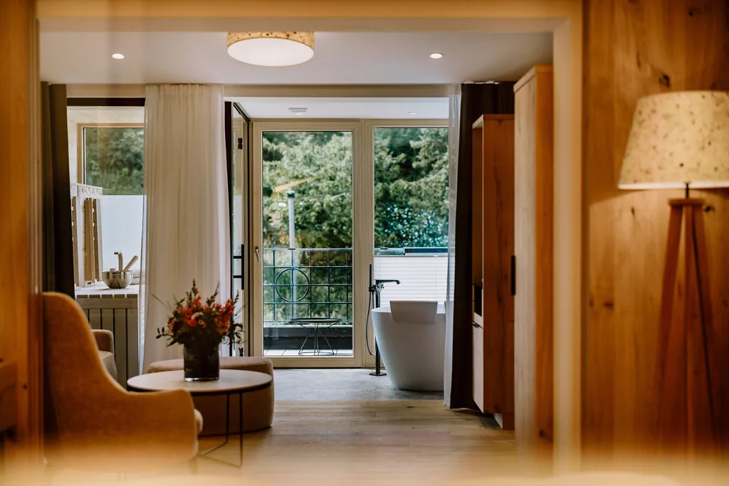 sustainable-nature-rooms-hotel-klosterbraeu-austria-4