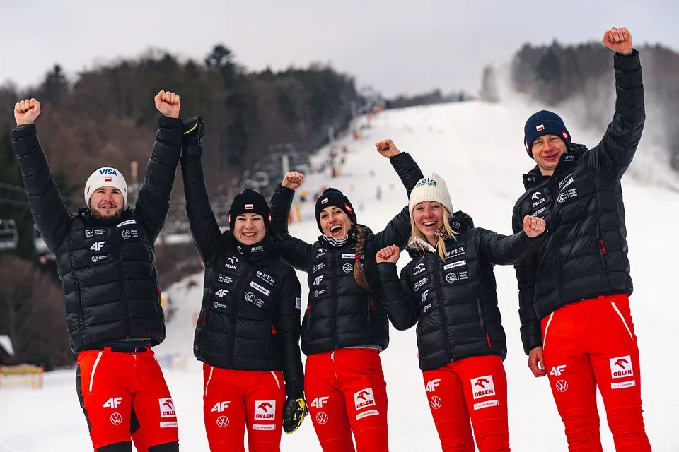 Polska kadra snowboardowa przygotowuje się do zawodów Pucharu Świata FIS na Jaworzynie Krynickiej.